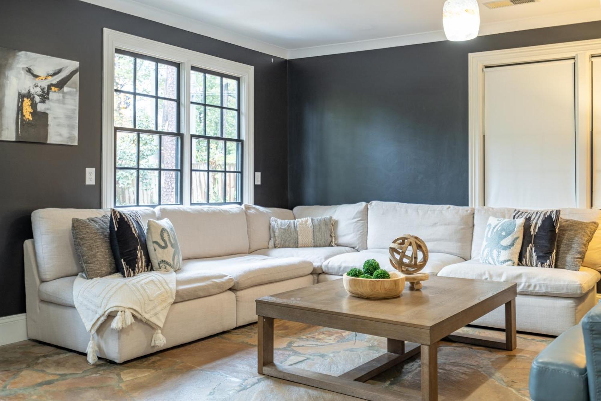The Black House At Victoria Mill Buckhead Villa Atlanta